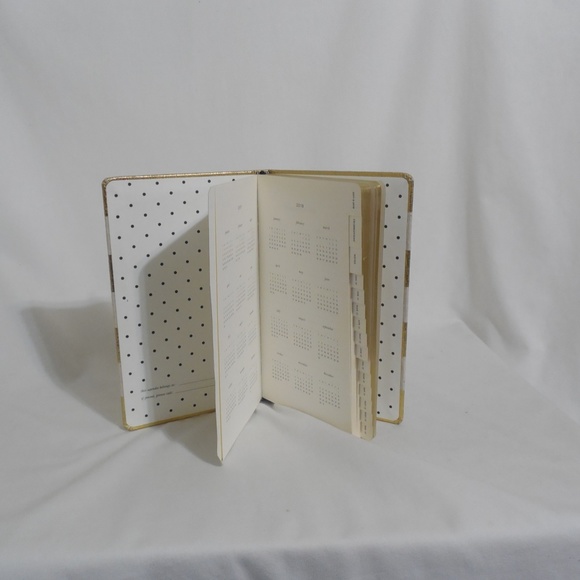 Gold and Beige Kate Spade Agenda - Picture 7 of 11